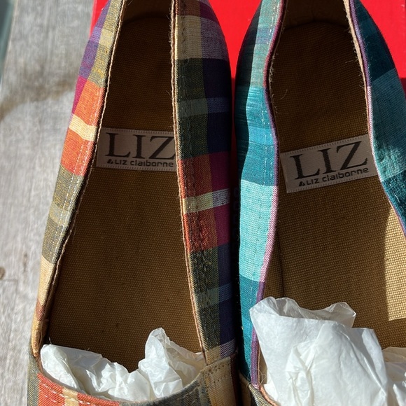 Liz Claiborne Espadrilles in original box - Picture 7 of 7